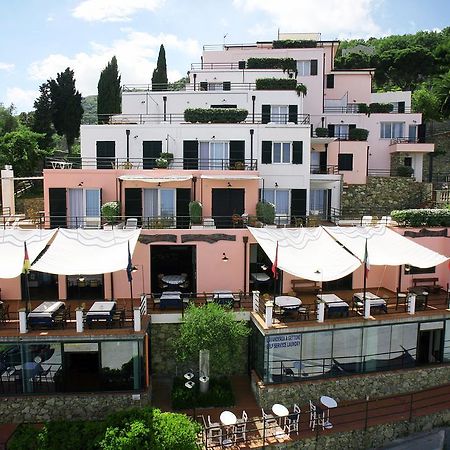 Residence Borgo San Sebastiano Bergeggi Exterior foto