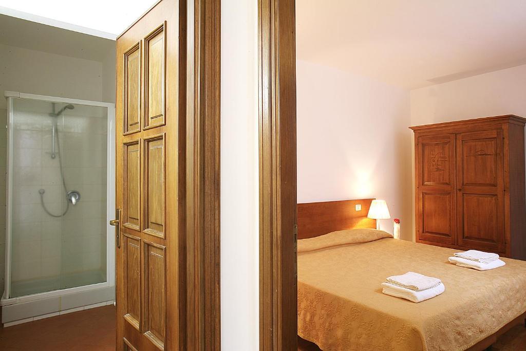 Residence Borgo San Sebastiano Bergeggi Quarto foto